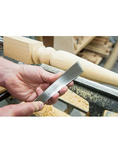 Crown Cryo Colwin Way Signature Skew Chisel - 32mm 🪚 Premium Woodworking Equipment | JetTools.bg