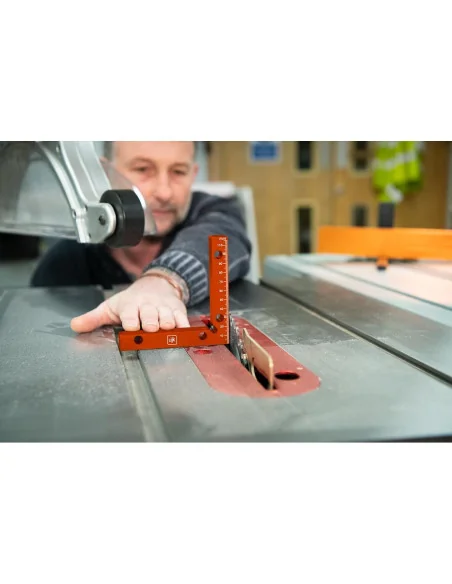 UJK Assembly Squares with Clamping Holes (Pkt 2) 🪚 Премиум оборудване за дървообработка | JetTools.bg