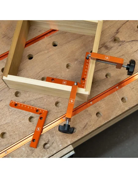 UJK Assembly Squares with Clamping Holes (Pkt 2) 🪚 Премиум оборудване за дървообработка | JetTools.bg