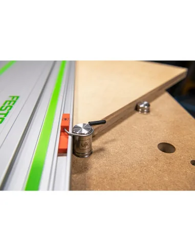 UJK Expanding 20mm Dogs - 30mm Height (Pkt 2) 🪚 Premium Woodworking Equipment | JetTools.bg