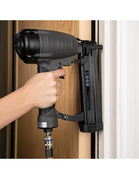 Axminster Professional AP2050BN Brad Nailer 16G 20-50mm 🪚 Премиум оборудване за дървообработка | JetTools.bg